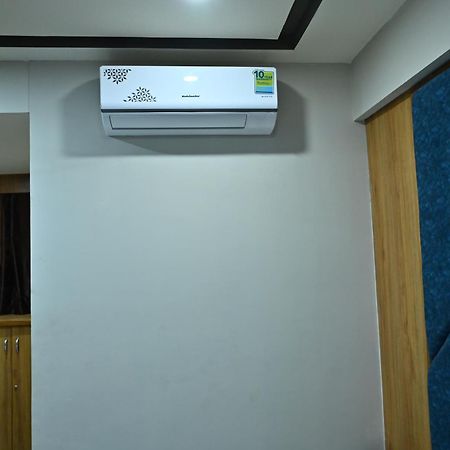 Hotel Sury Villa Ahmedabad Luaran gambar