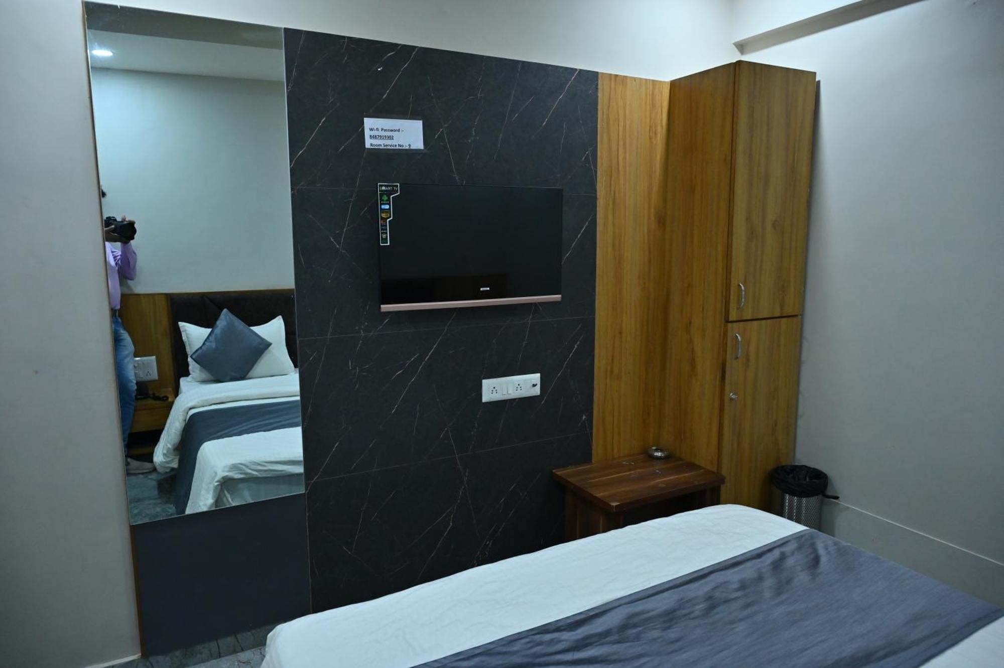 Hotel Sury Villa Ahmedabad Luaran gambar